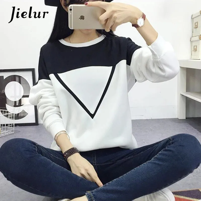 Cool Street Fashion Spell Color Black White Patchwork Women's Sweatshirt V-pattern Fleece Hoodies Female Loose M-XXL