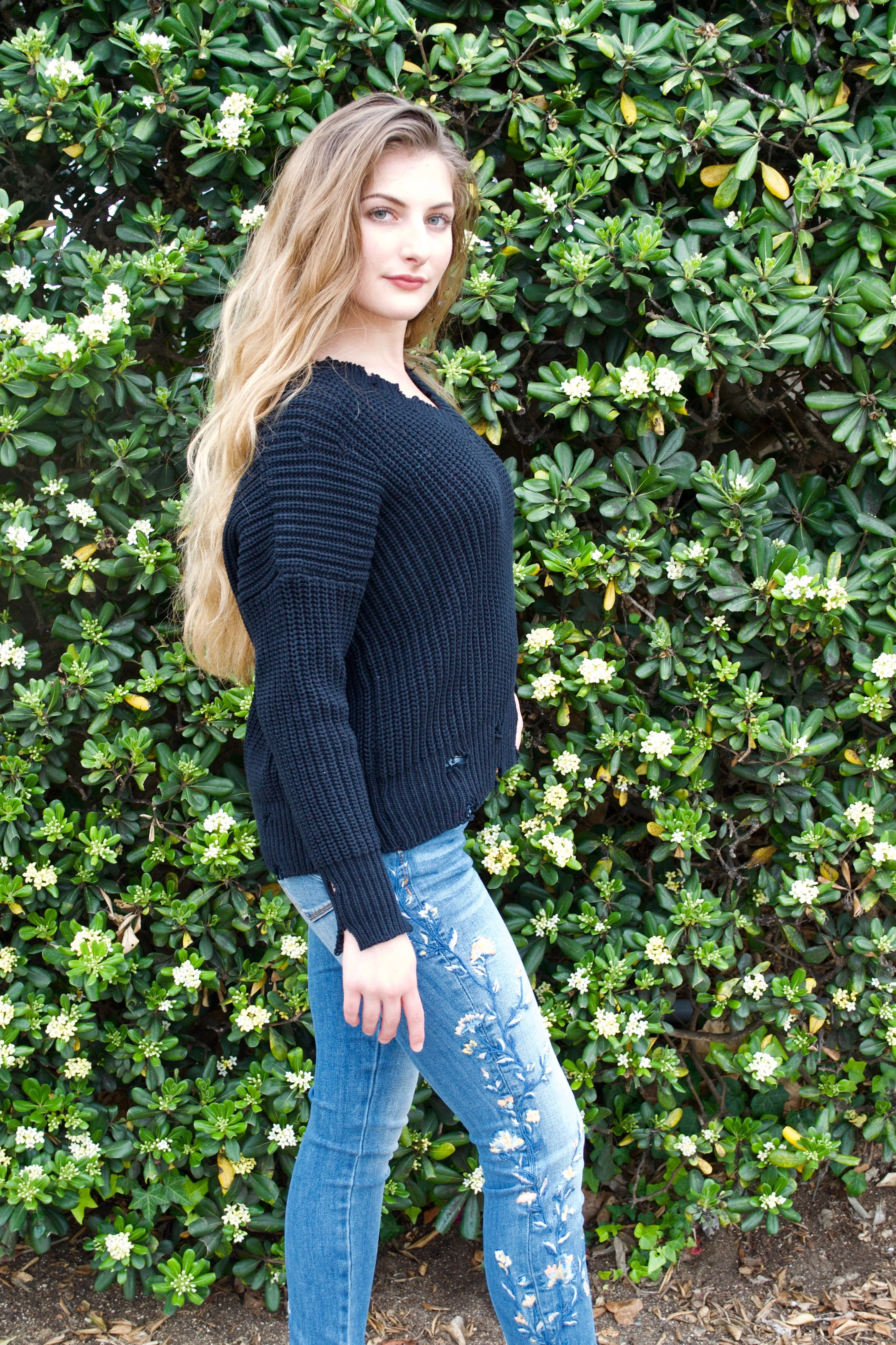 Oliv distressed sweater